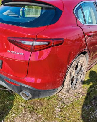 Alfa Romeo Stelvio 2.2 diesel Q4 per ricambi (2A)