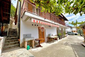 VILLA SINGOLA A ALBUGNANO