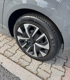 Set cerchi Peugeot e gomme Michelin 195/55 r16