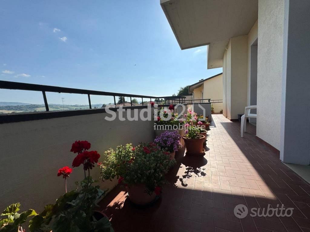 Appartamento di 120 m² con 5 locali e box auto a L - Vista 5
