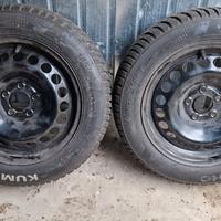 Cerchi in acciaio con gomme invernali