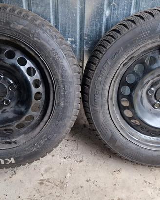 Cerchi in acciaio con gomme invernali