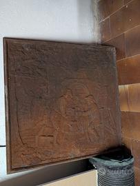 Riquadro in ghisa per caminetto