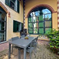 Casa semi indipendente su più livelli con box