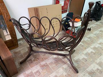 Culla antica in stile Kohn