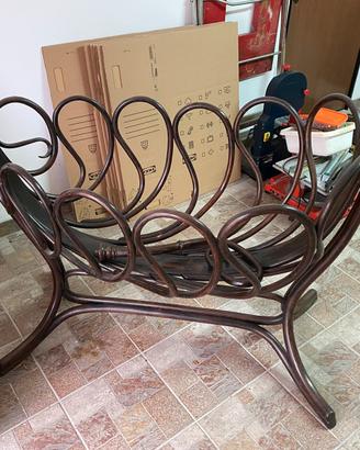 Culla antica in stile Kohn