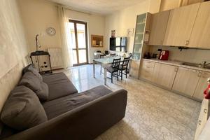 2 LOCALI A CARUGATE