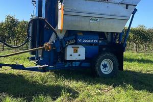 Vendemmiatrice volentieri pellenc