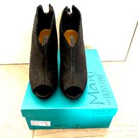 Tronchetti spuntati in pelle Manì