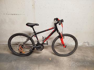 Bicicletta B-Twin Rockrider 500