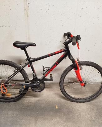 Bicicletta B-Twin Rockrider 500