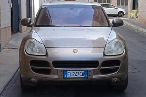 Porsce Cayenne 4.5 S problema motore