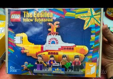 Lego 21306 - The Beatles Yellow Submarine