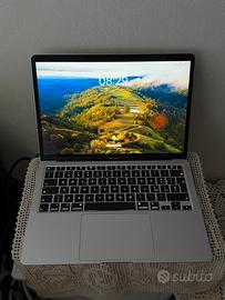 MacBook Air 13” 2020 i3 8/256GB Batteria Nuova