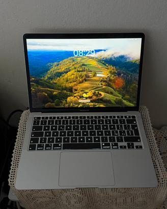 MacBook Air 13” 2020 i3 8/256GB Batteria Nuova