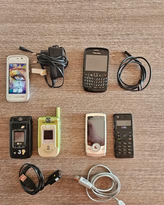 Lotto cellulari anni 2000