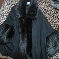 mantella e due cappotti 