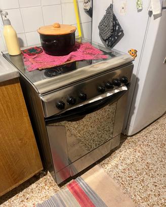 Cucina a gas con forno