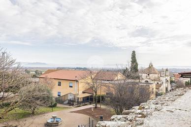 4 LOCALI A MONTEROSI