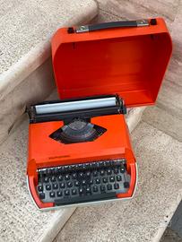 Macchina da scrivere vintage Primavera Olivetti