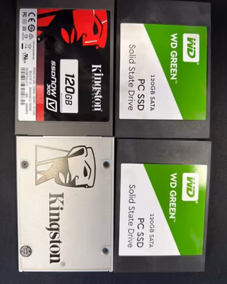 Lotto do 4 SSD da 120 gb