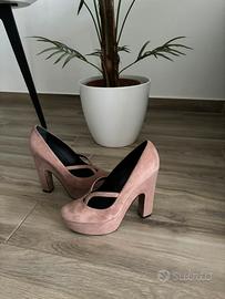 Scarpe con tacco alto