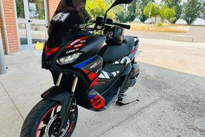 Aprilia SR GT 200 replica