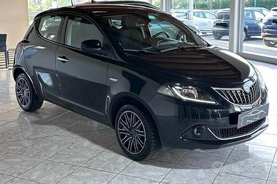 Lancia Ypsilon 1.0 FireFly 5 porte S&S Hybrid Silv