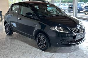 Lancia Ypsilon 1.0 FireFly 5 porte S&S Hybrid Silv