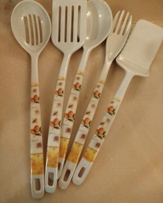 Set utensili cucina 