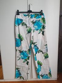 Pantaloni bianchi con stampa floreale blu–T S/M