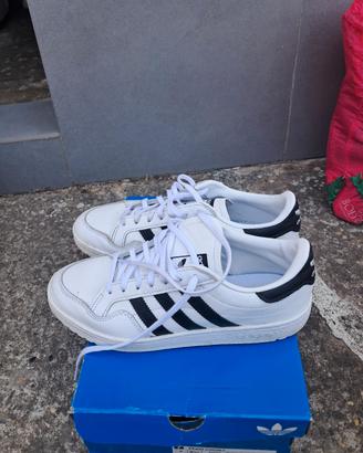 Adidas Originals Team Court Bianche e Nere  n 40