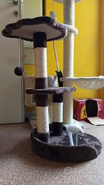 Castello per gatto con tiragraffi a due livelli