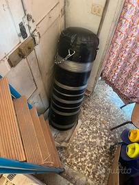 Sacco da box domyos 30kg con catene per appemderlo