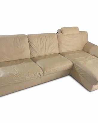Divano Chateu d'Ax in pelle con chaise longue-2,80