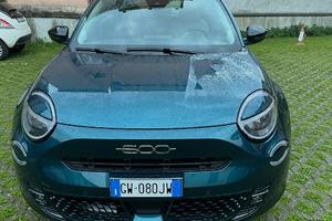 Autovettura Fiat 600 Ibryda