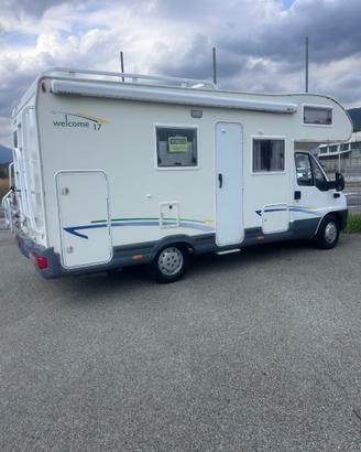 Camper Chausson welcome 17