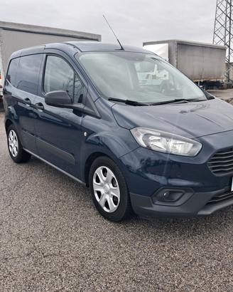 455-Ford Transit courier- portata kg 476