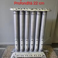 Antico termosifone in ferro da arredamento 