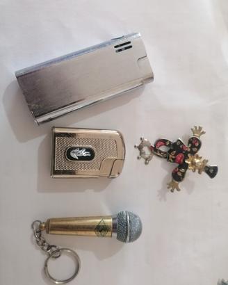 articoli accendini + spilla