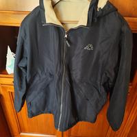 Giubbotto nero imbottito e impermeabile