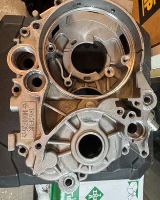 Carter lato frizione YX ZR1 160.
