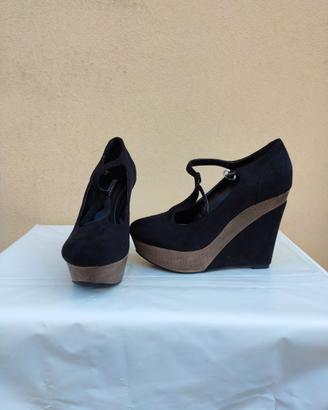 Scarpe a zeppa con plateau 