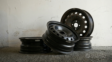 Set 4 Cerchi in Ferro Fiat Grande Punto 15"