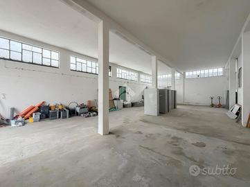 CAPANNONE A MEDIGLIA