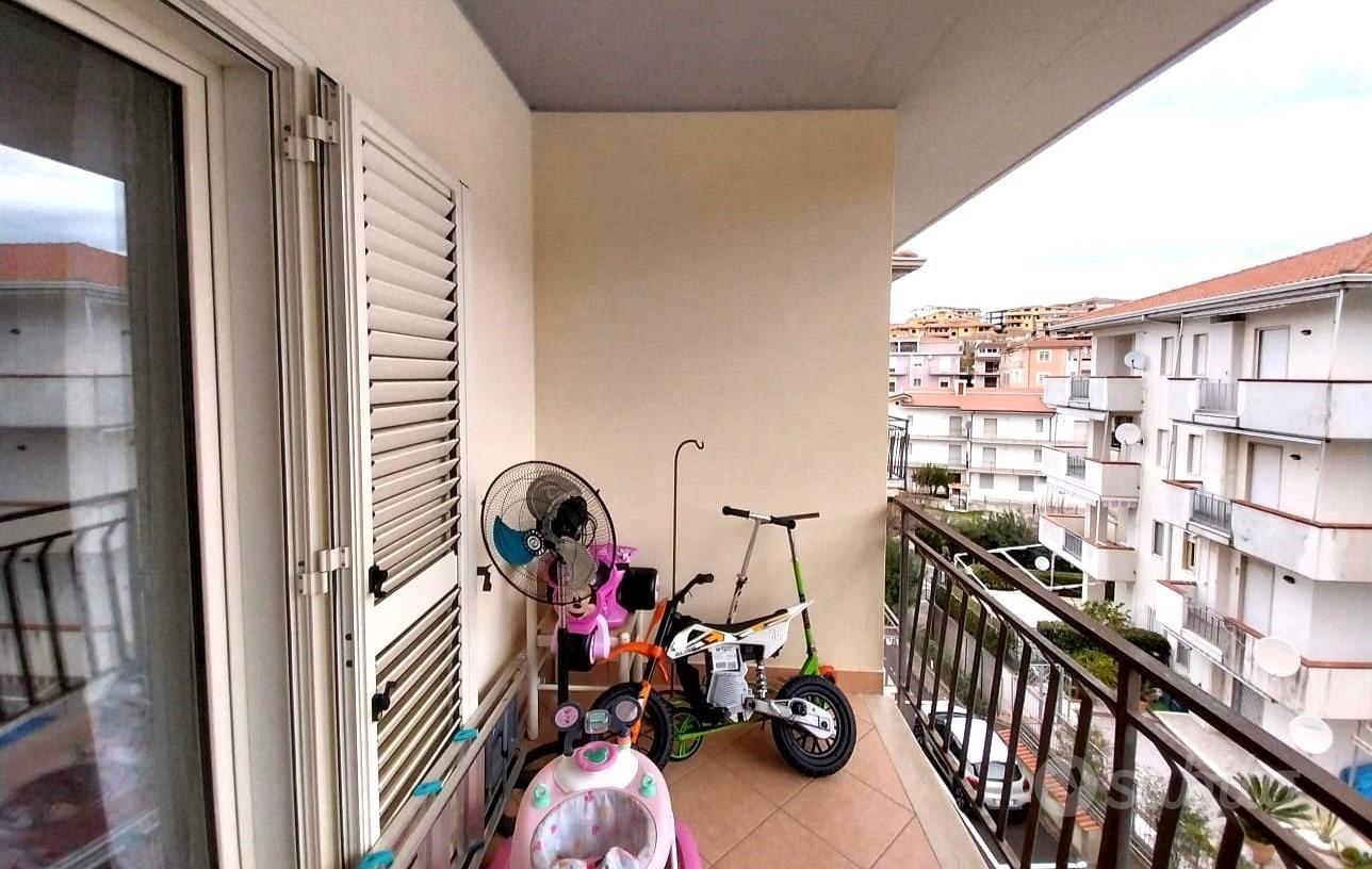 Appartamento luminoso e panoramico - Vista 5