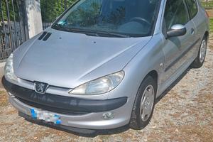 Peugeot 206 1.4 XR Marzo 2000
