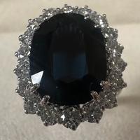 ANELLO ORO 18kt. DIAMANTI CON GRANDE ZAFFIRO SIAM