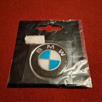 adesivo in gomma con stemma BMW