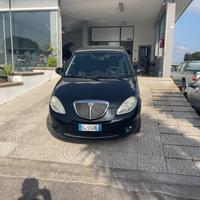 Lancia Ypsilon 1.3 MJT 75 CV Platinum leggi annunc
